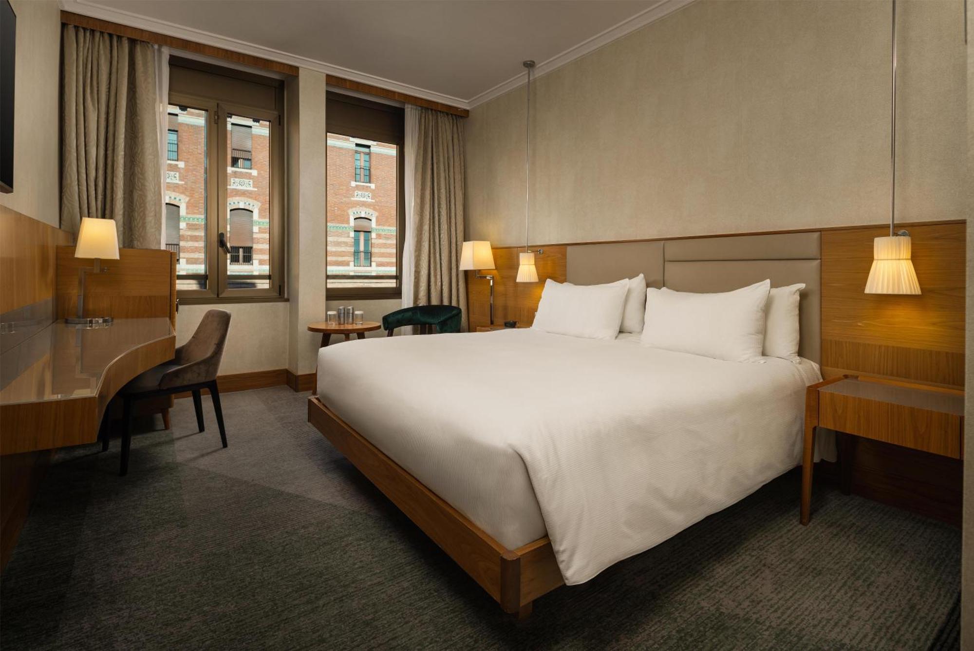 King Guest Room,1765807425:JPEG